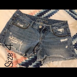 AE shorts size 4 midi length