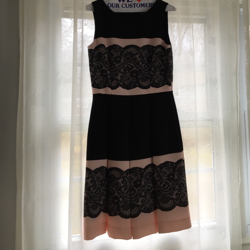SiZe 4 Tahari Dress