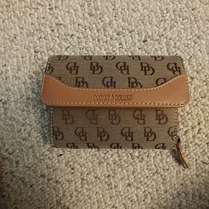 Bella Diva Wallet Similar style to Dooney Bourke