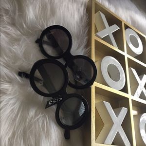 Oversized half tinted Sunnies