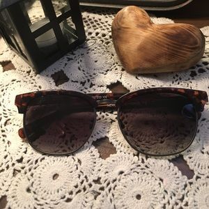 Vince Camuto Tortoise sunglasses