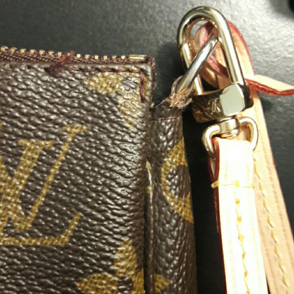 Louis Vuitton Pouchette - Picture 4 of 8