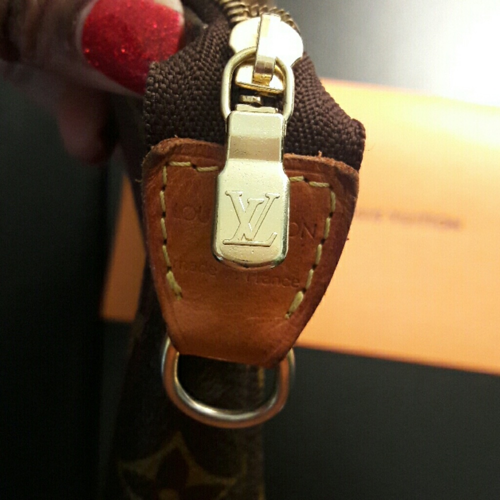 Louis Vuitton Pouchette - Picture 6 of 8