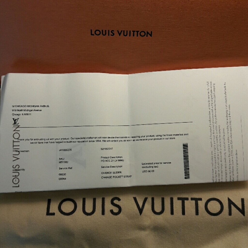 Louis Vuitton Pouchette - Picture 8 of 8
