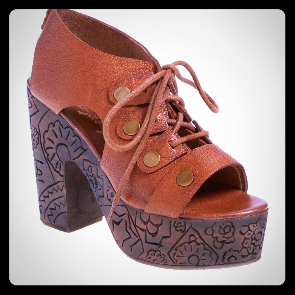 Free People Farrah Platform