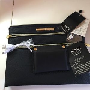 BRAND NEW JONES NEW YORK CHARGING CLUTCH