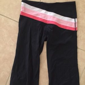 Lululemon crops size 6