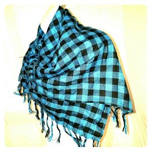 Stylish checkered scarf
