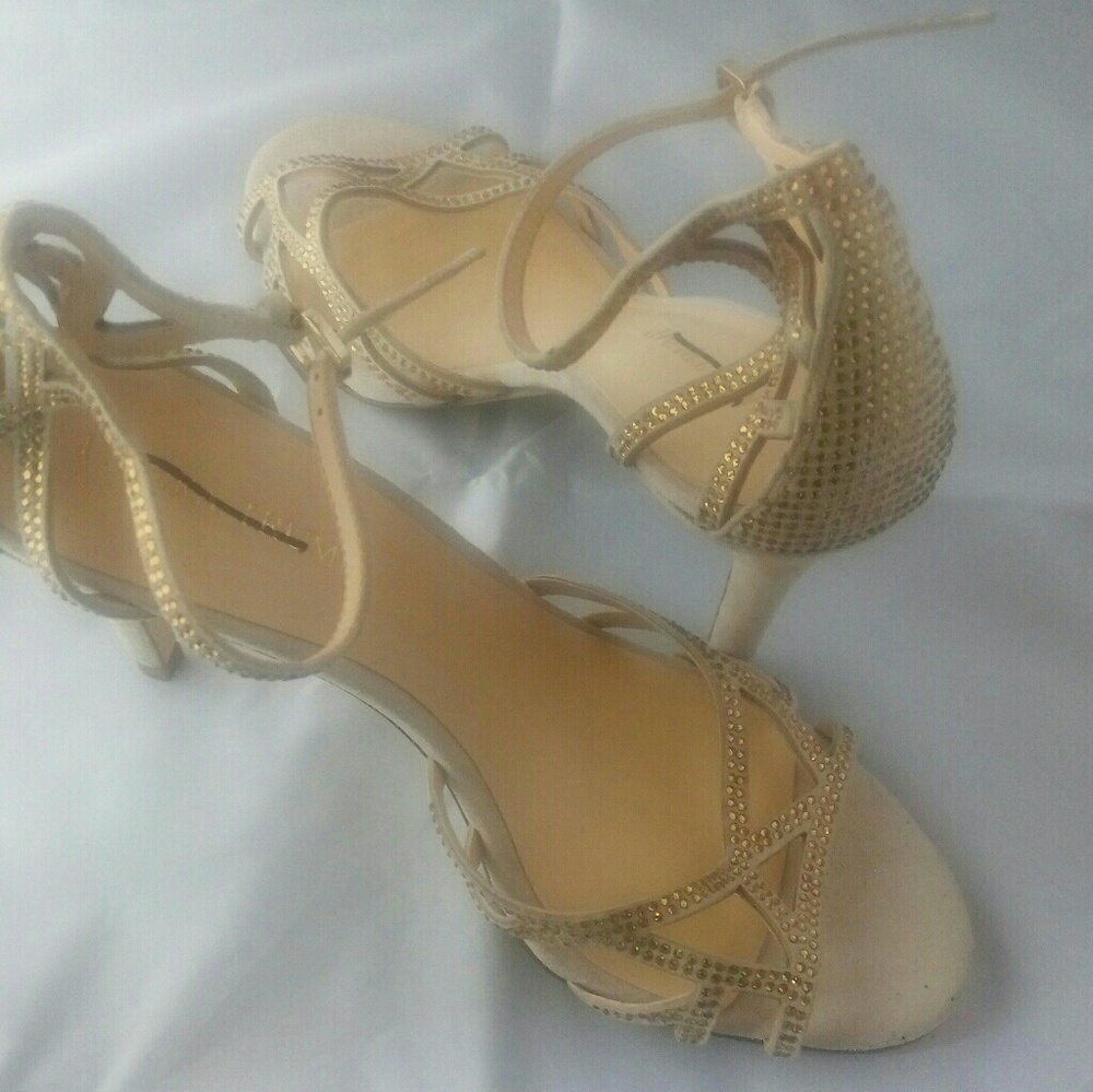 Shoe