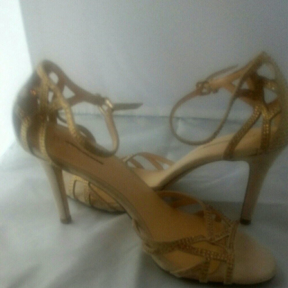 Shoe - Picture 2 of 2