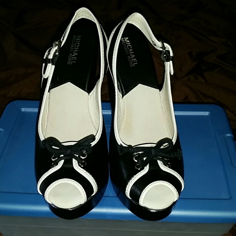 Michael  Kors Classic slingbacks