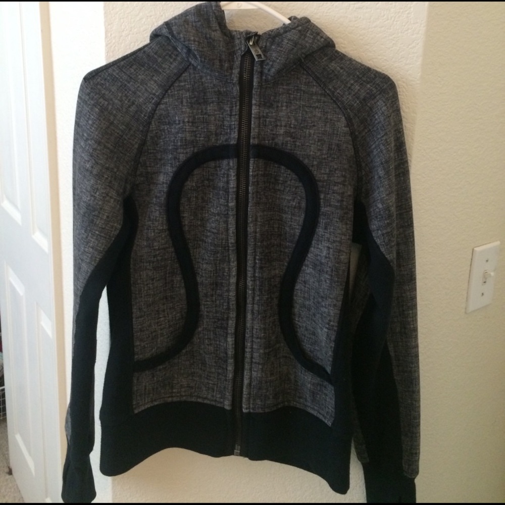 Rare Lululemon scuba hoodie gray & black design.