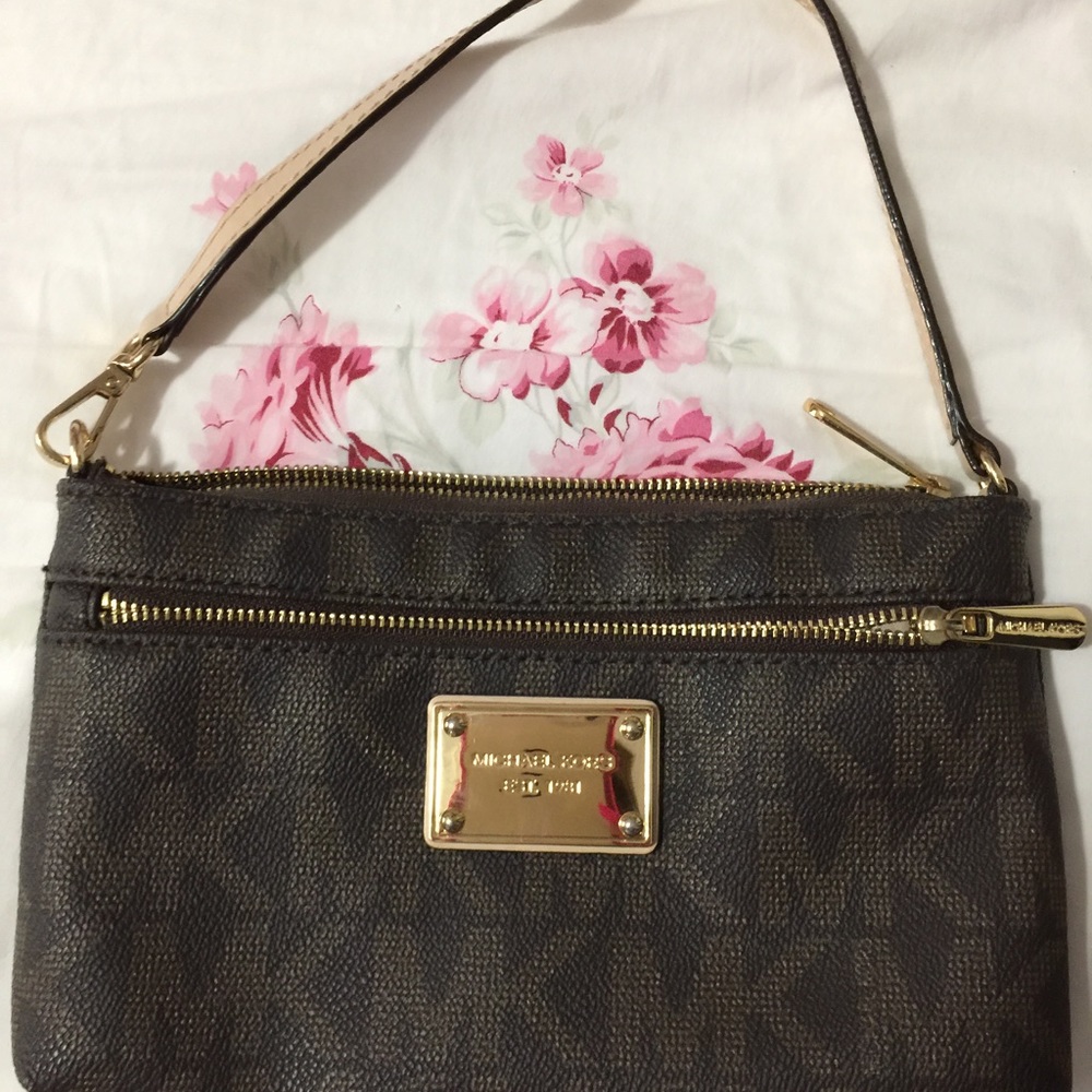 Micheal Kors wrist bag..