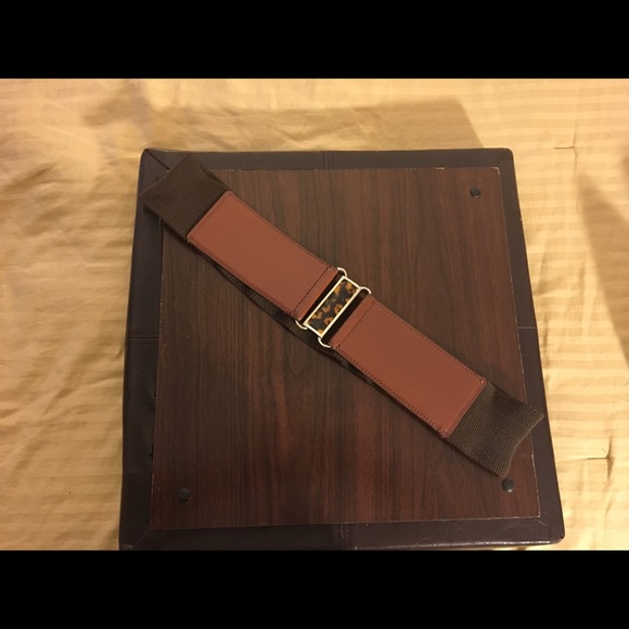 Belts - Picture 2 of 8