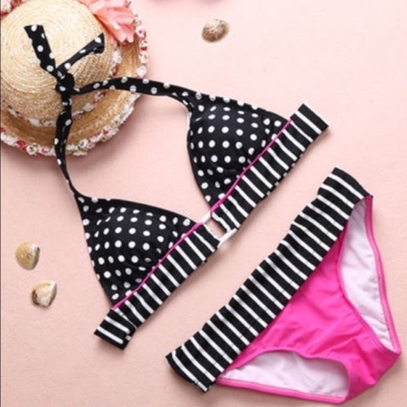 Bikini - Picture 2 of 3