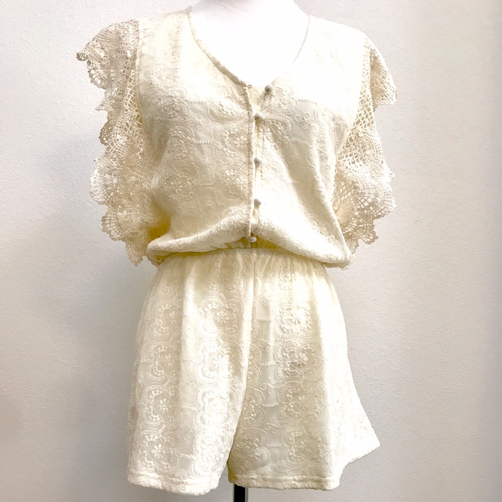 Bohemian lace romper size small