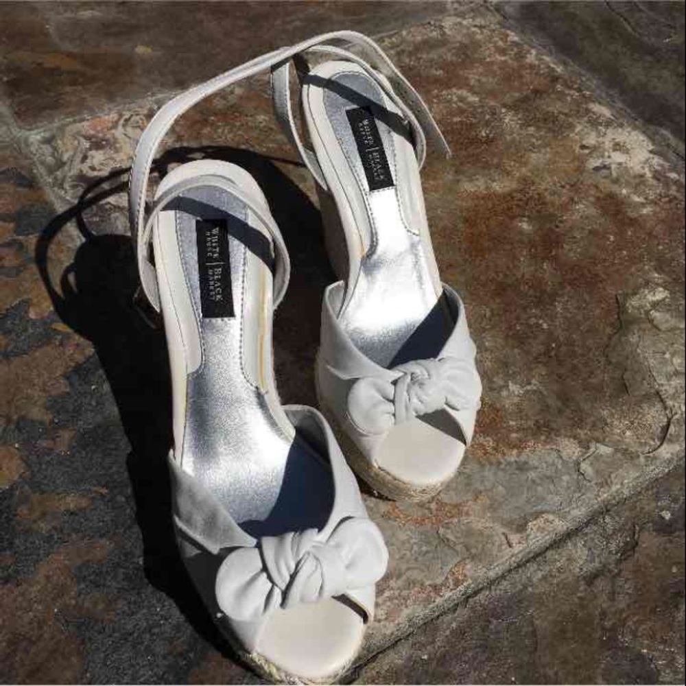 White Wedges