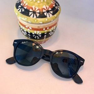 Ray-Ban Rounded Wayfarer 4141