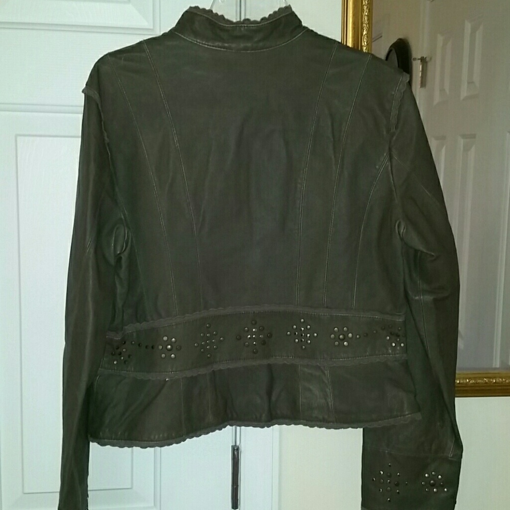Distressed leather crop jacket - Picture 2 of 4