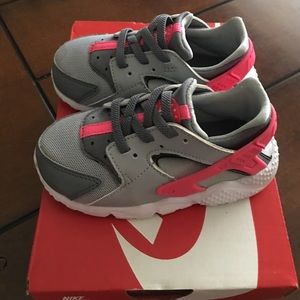 Infant Nikes!