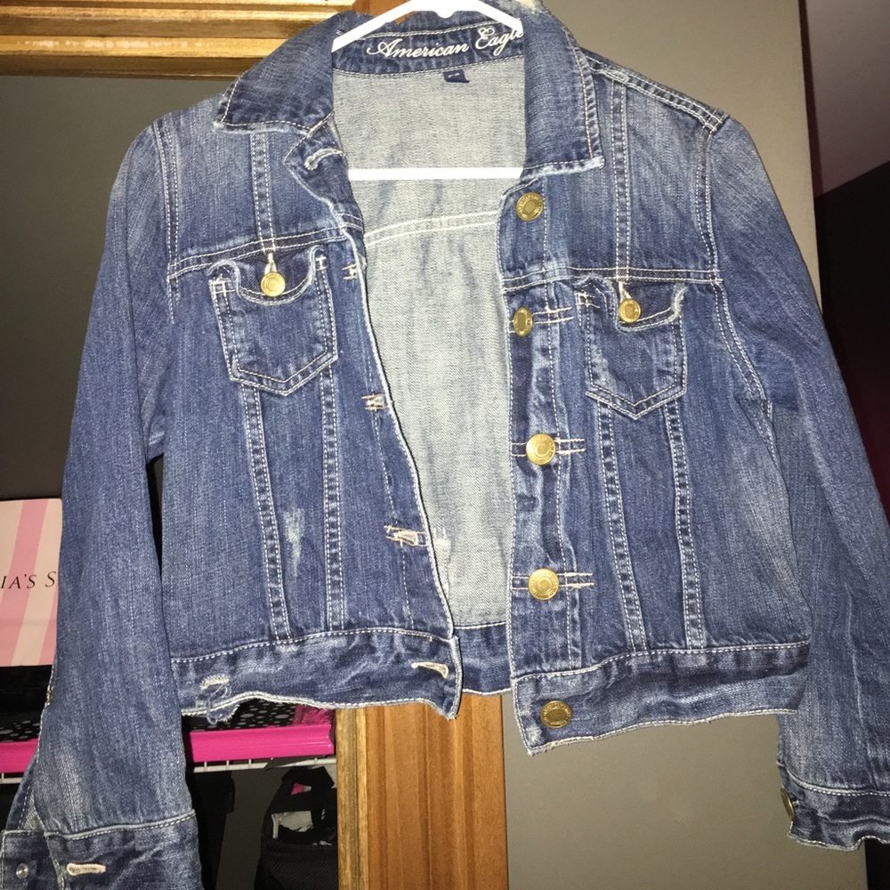 American eagle cropped denim jacket size M