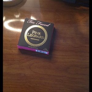 Too faced blushing bronzer