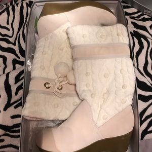 White and crime warm fuzzy boots