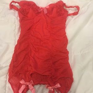 💋Final price💋 Victoria's Secret red bustier 36c