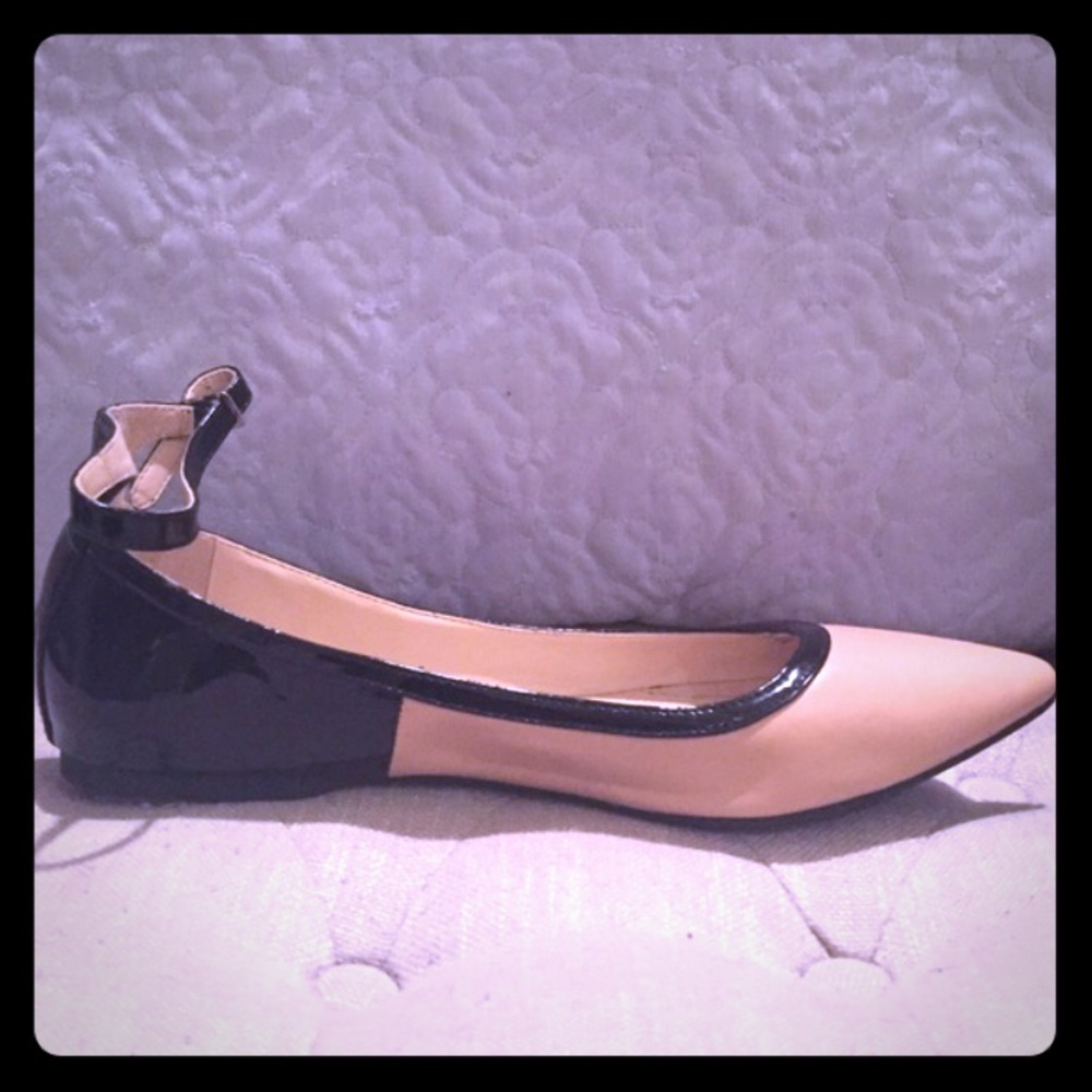 BCBG Twotoned flats with ankle strap