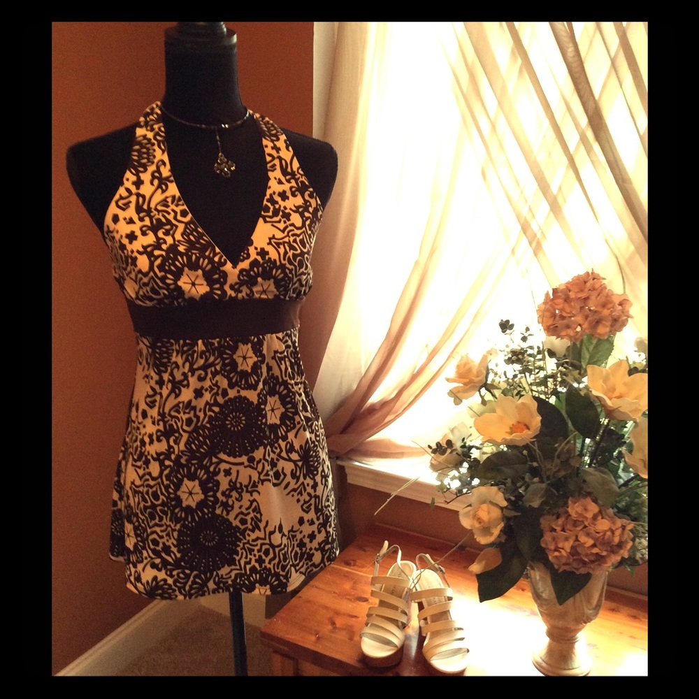 ☀️NWOT Perfect Summer Picnic Top🐜