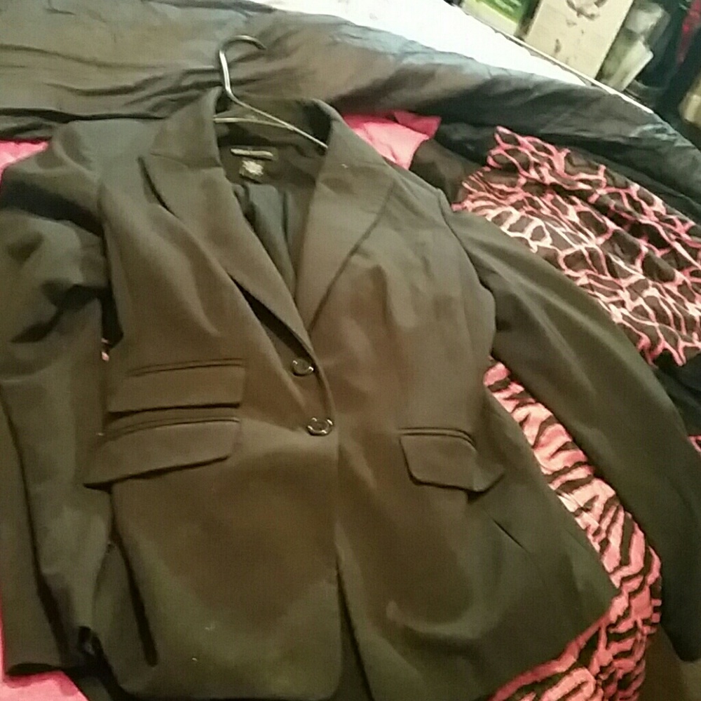 VS by Moda suit set!