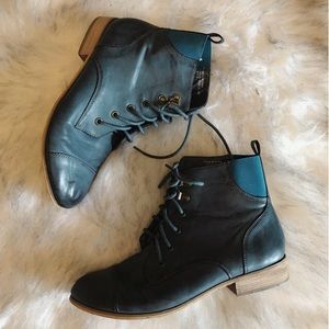 Bdg urban outfitters combat boots