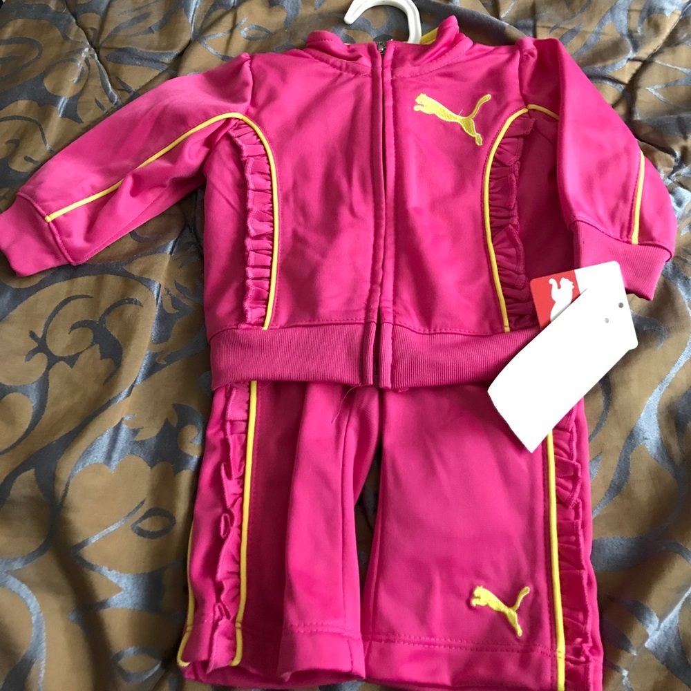 Pump sweat suit set