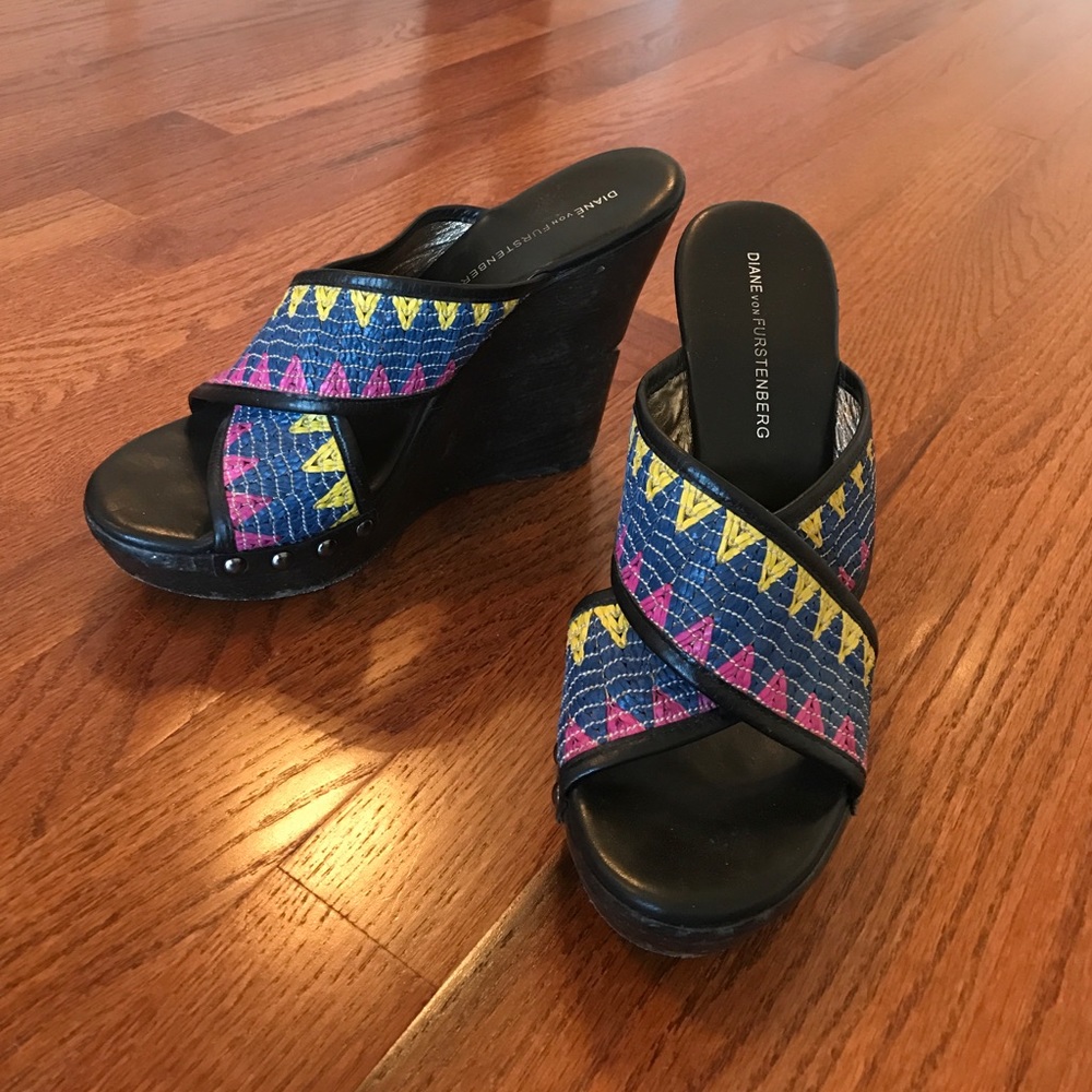 🎉 DVF 🎉 Moore Fiesta Wedges