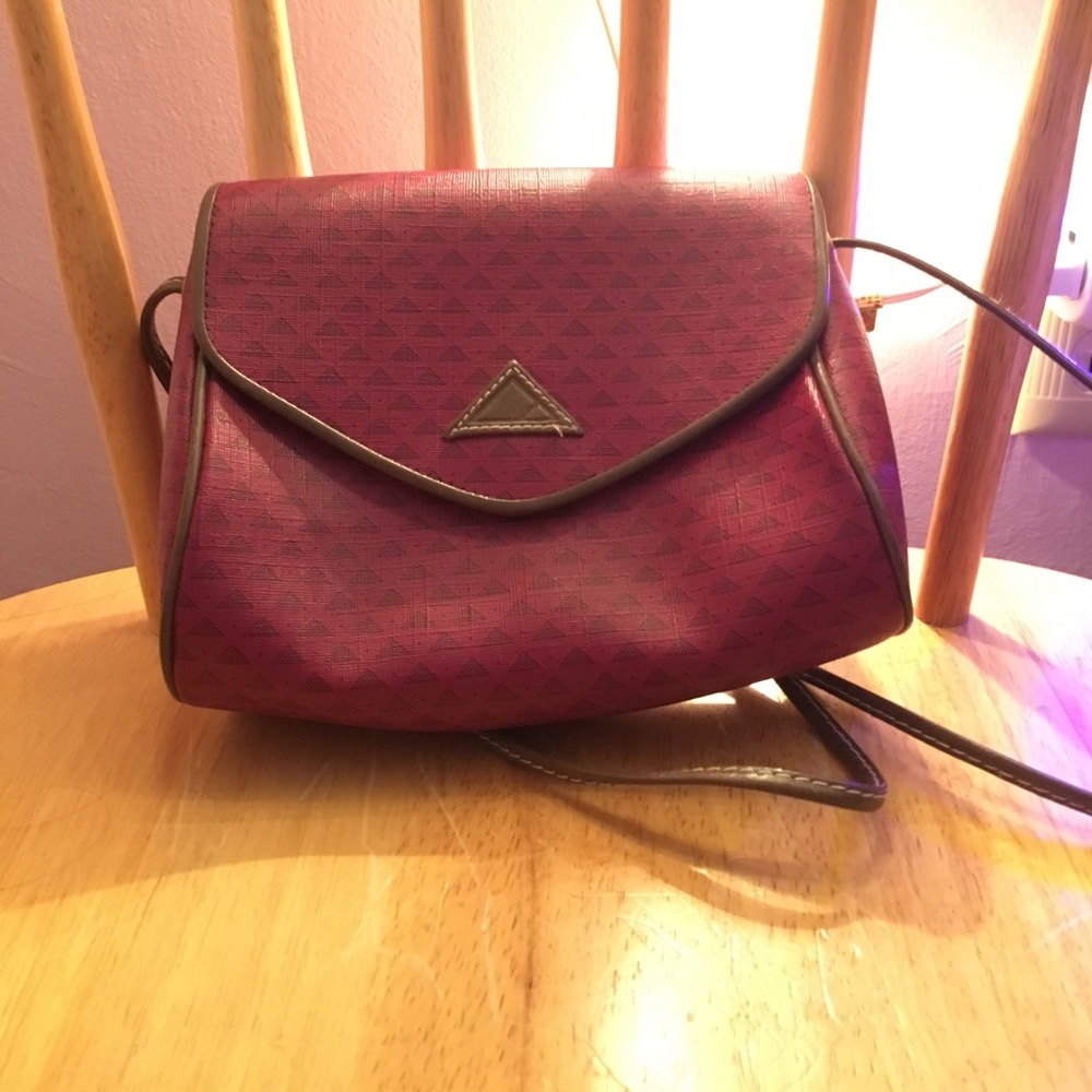 Triangular Pattern Red and Brown Small Purse