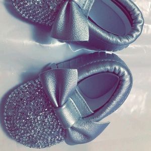 Baby Moccasins $3.99 Shipping To First Buyer