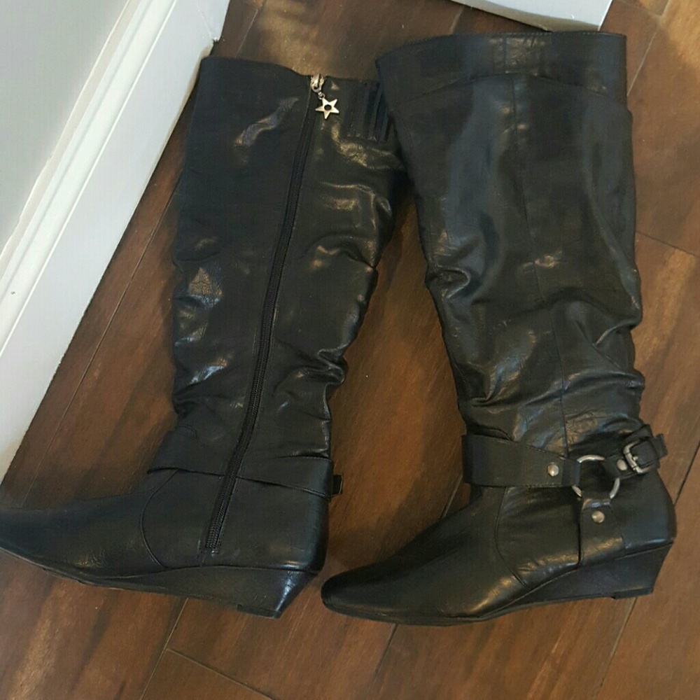 Black boots