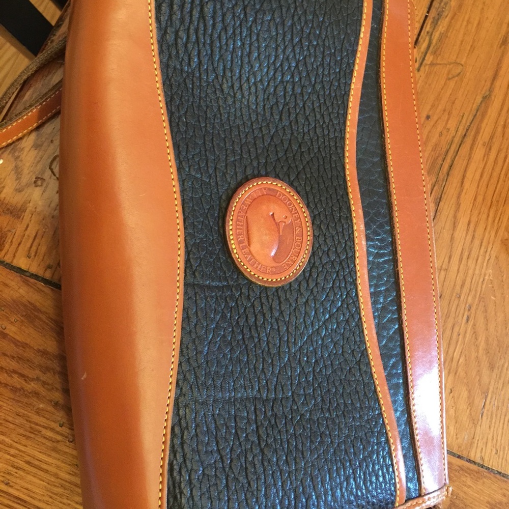Vintage Dooney & Bourke Cross body Purse