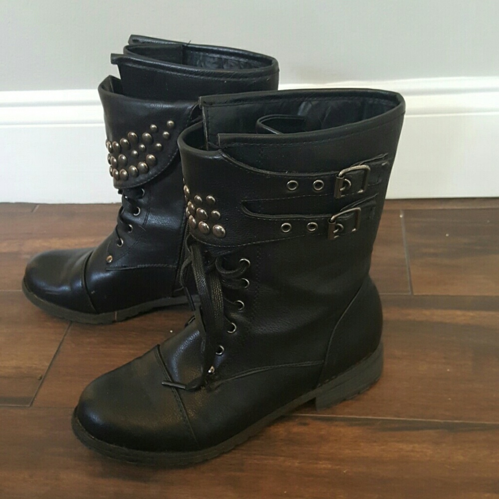 Black boots