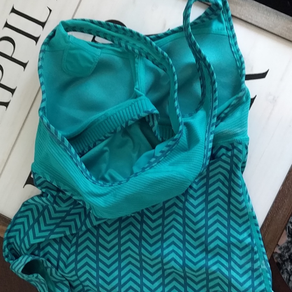 3 for $15 Nike work out top with shelf bra - Picture 2 of 2