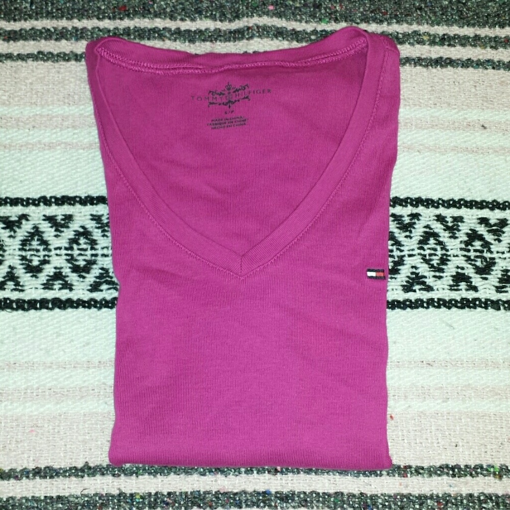 🔴3/$25🔴 EUC Cute & Comfy Tommy Hilfiger Tee