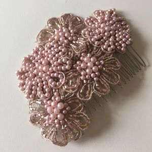 Blush beaded hair comb