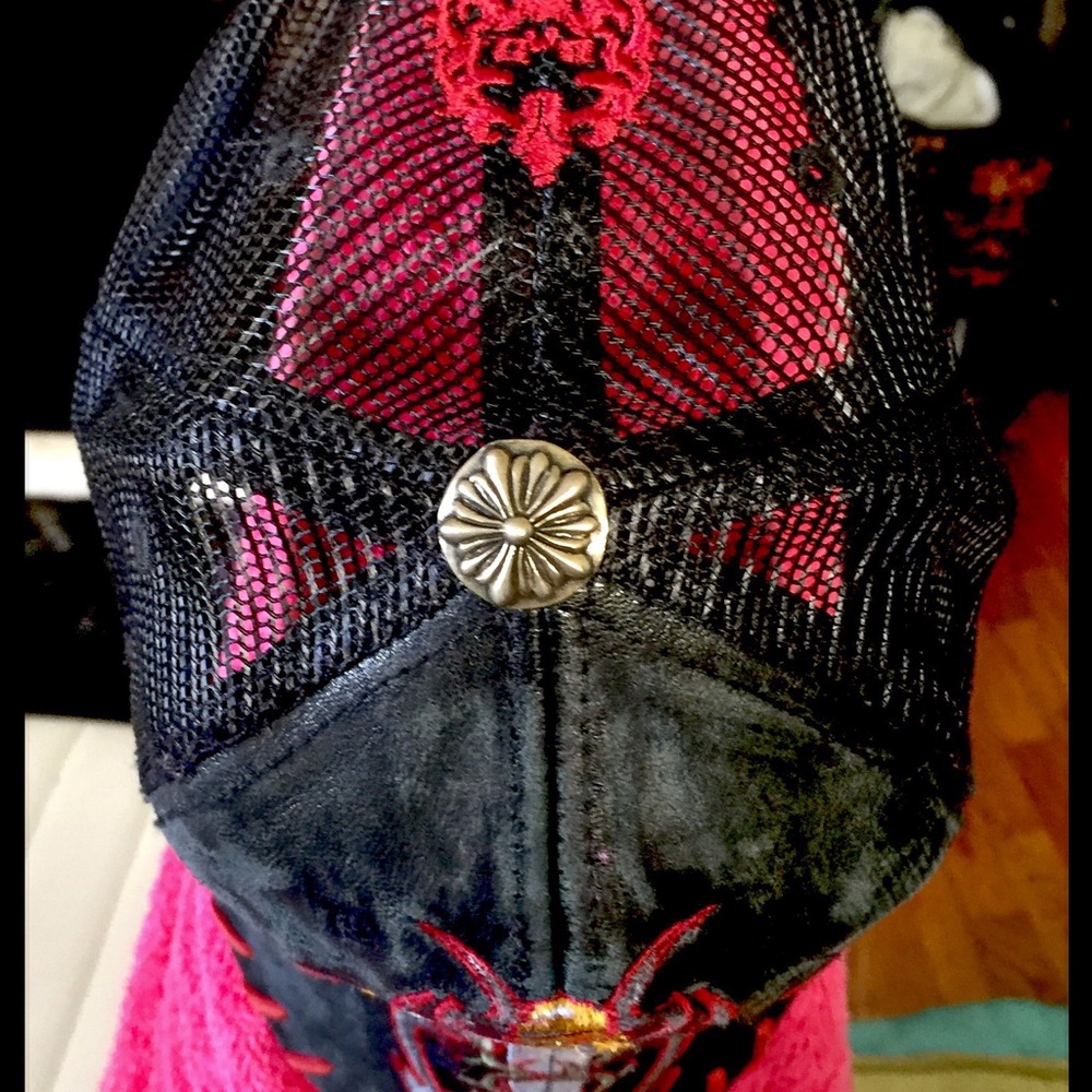 Designer Cap - Picture 3 of 4