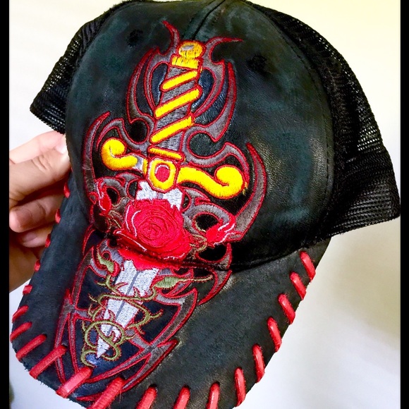 Designer Cap - Picture 1 of 4