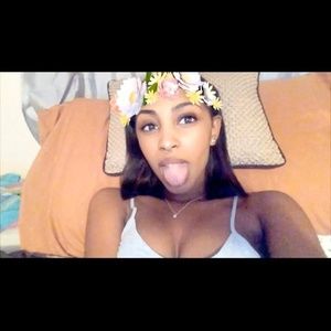 Meet your Posher, Analyssa