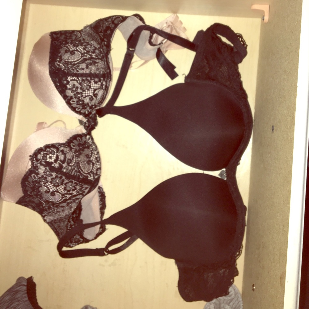 2 bras 32 & 34 B push up black & black, cream