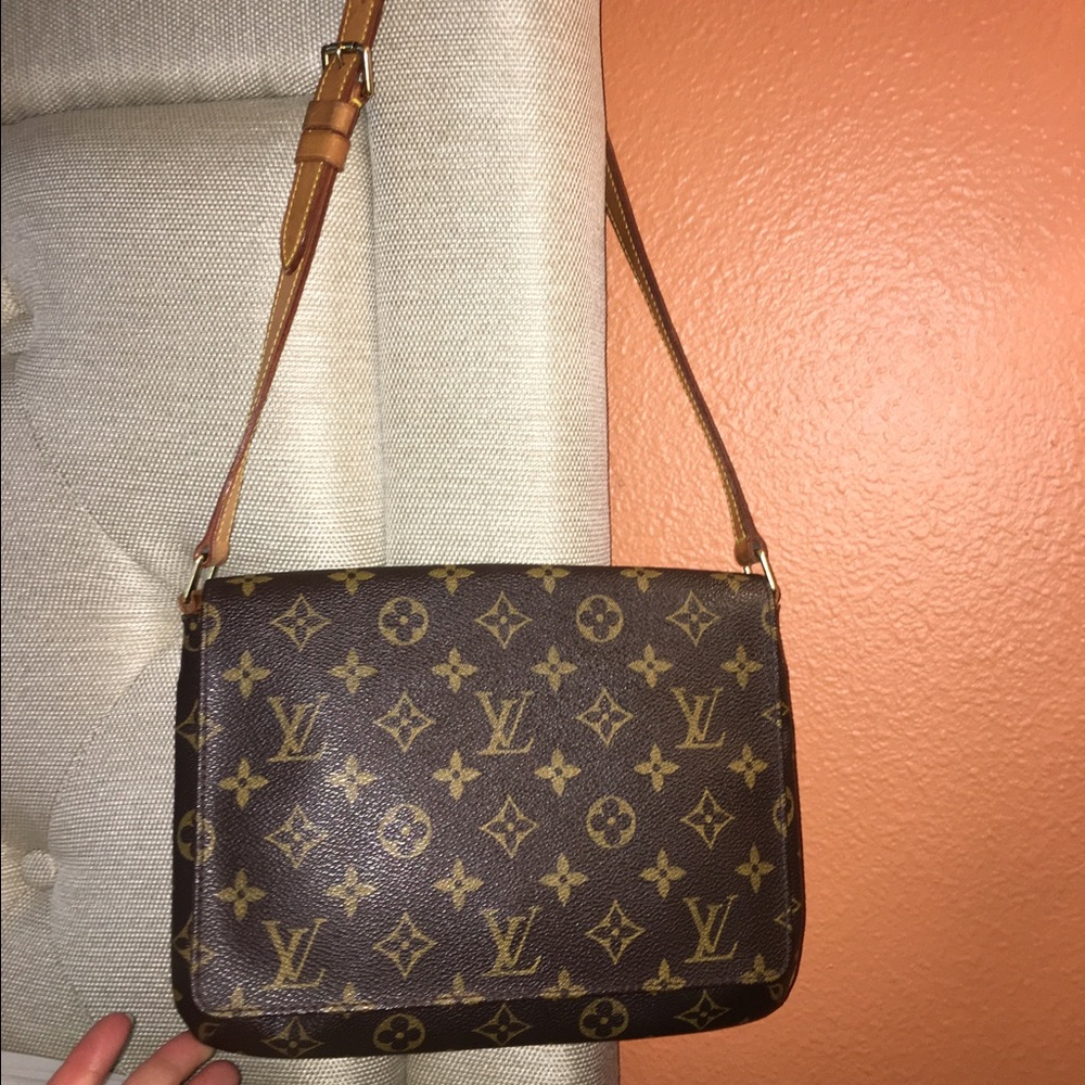 Authentic Louis Vuitton Musette Tango shoulder bag