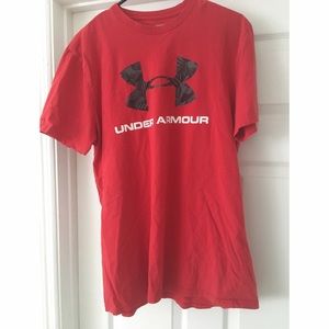 Barely worn under armour t-shirt!