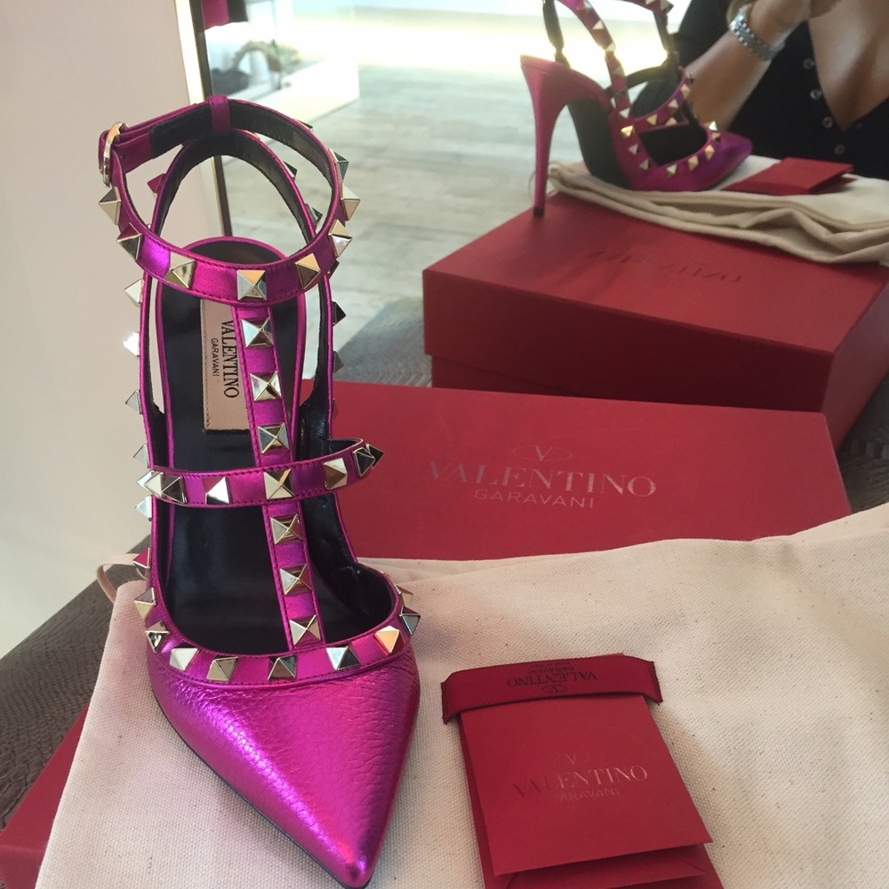 ❌sold out❌ Valentino rockstud Metallic met pink