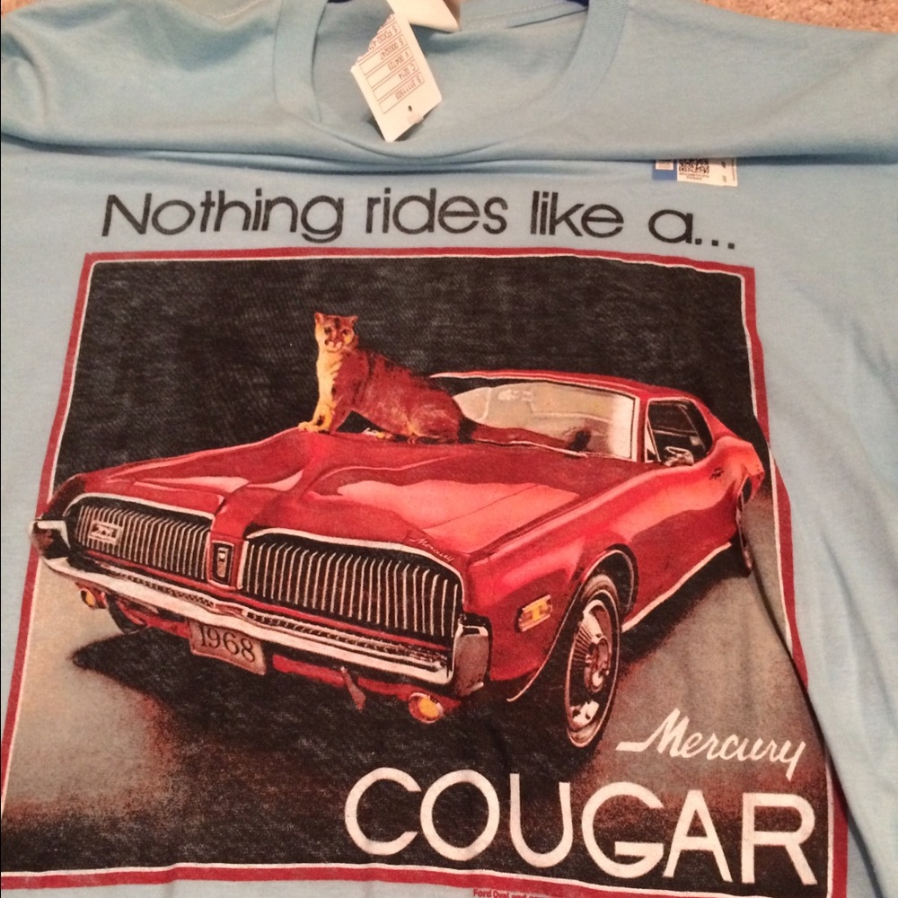 Tee shirt
